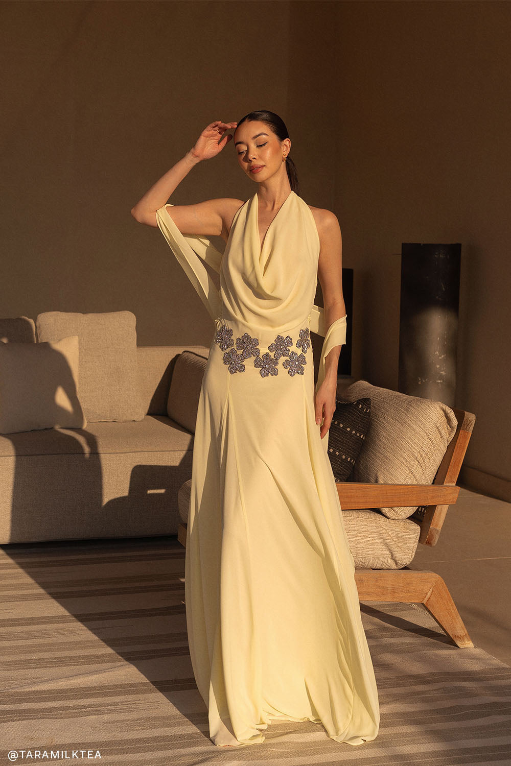 Abito lungo con scollo all'americana in chiffon floreale Santal - Limone